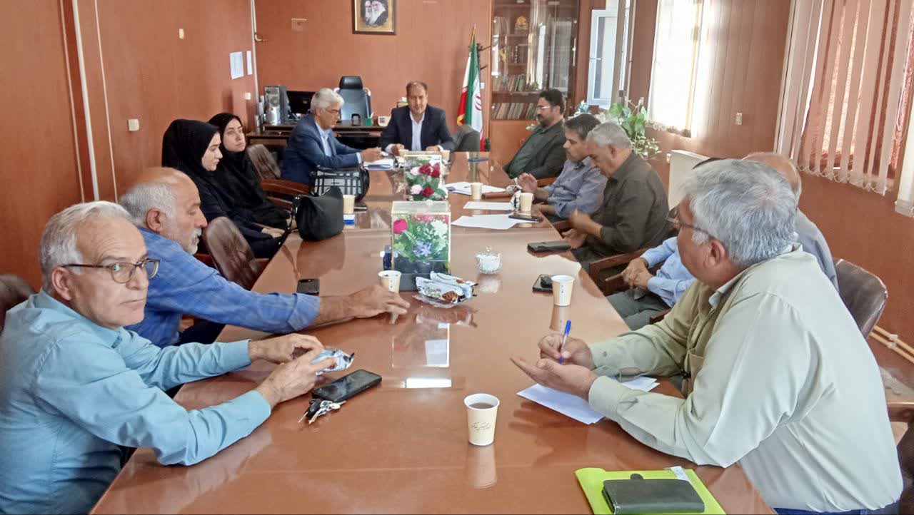گامی مؤثر در مدیریت منابع آب زیرزمینی؛ تجمیع ۱۷۰ حلقه چاه آب در روستای غینر در دستور کار قرار گرفت