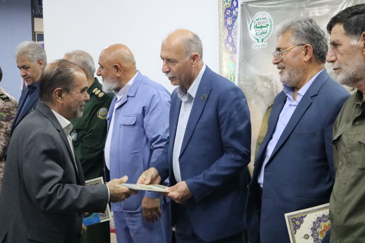 گردهمایی پیشکسوتان و سنگرسازان بی سنگر در استان مرکزی برگزار شد